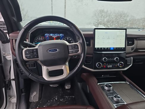 Used 2022 Ford Expedition Max Limited AWD/4WD image 16