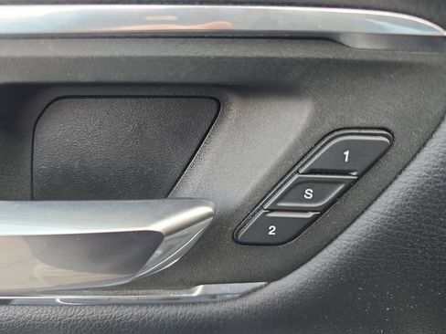 Used 2024 RAM 1500 Laramie image 12