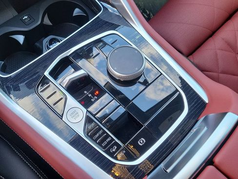 New 2026 BMW X6 xDrive40i w/ Climate Comfort Package image 31