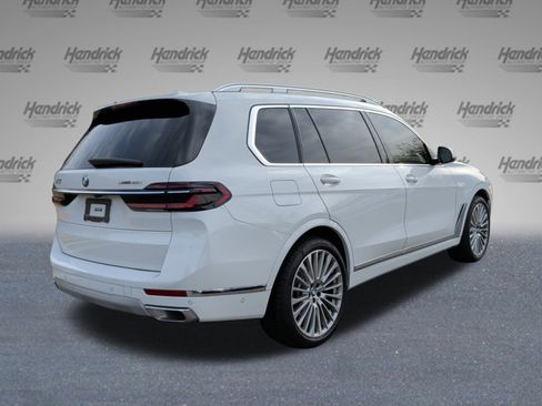Certified 2024 BMW X7 xDrive40i image 7
