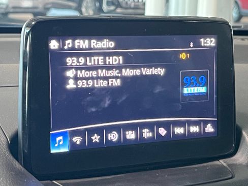 Used 2020 Toyota Yaris LE FWD image 20