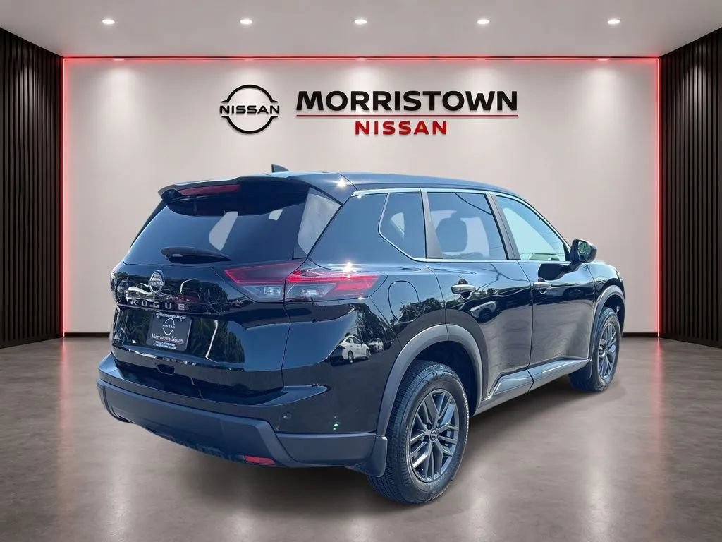 Used 2025 Nissan Rogue S FWD image 3