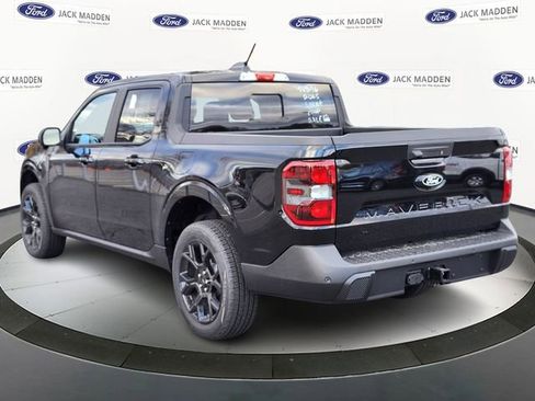 New 2025 Ford Maverick Lariat w/ Black Appearance Package image 3