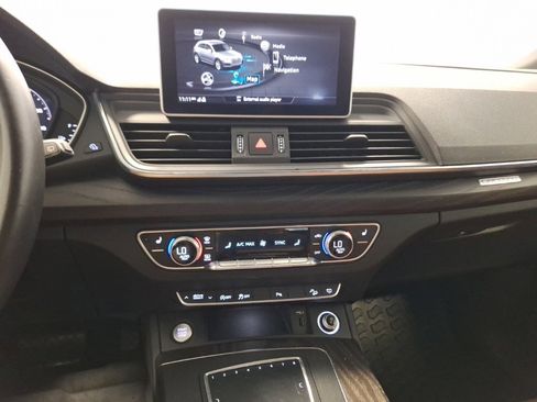 Used 2020 Audi Q5 2.0T Premium Plus w/ Premium Plus Package image 11
