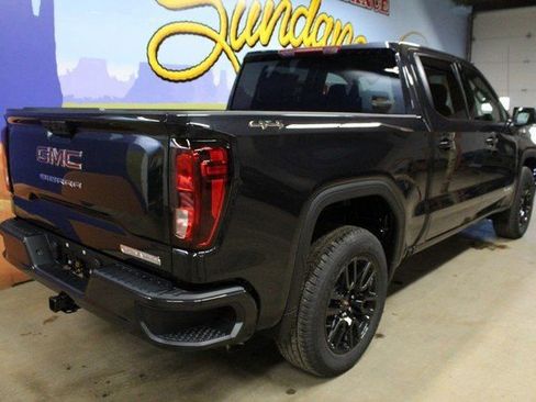New 2026 GMC Sierra 1500 Elevation image 4