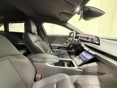 Used 2024 Lucid Air Touring AWD/4WD image 42