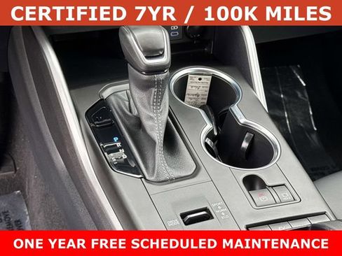 Used 2022 Toyota Highlander XLE AWD/4WD image 23