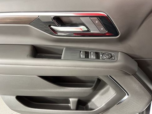 New 2026 Chevrolet Tahoe LS image 26