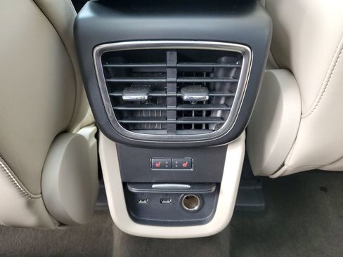 Used 2019 Lincoln Nautilus Reserve image 15