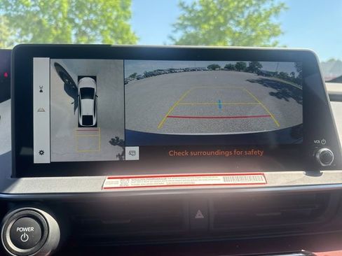 Used 2025 Toyota Prius Plug-In Hybrid w/ Limited Premium Package image 35