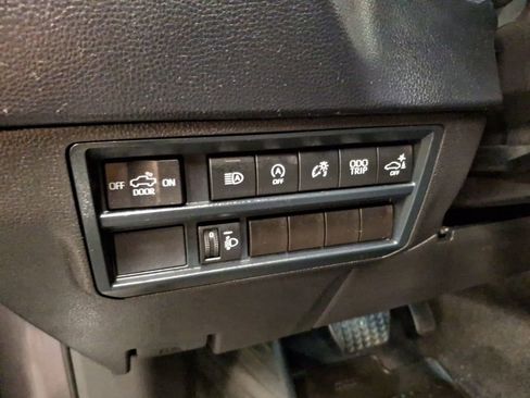 Used 2025 Toyota Tundra SR5 w/ SR5 Convenience Package AWD/4WD image 19