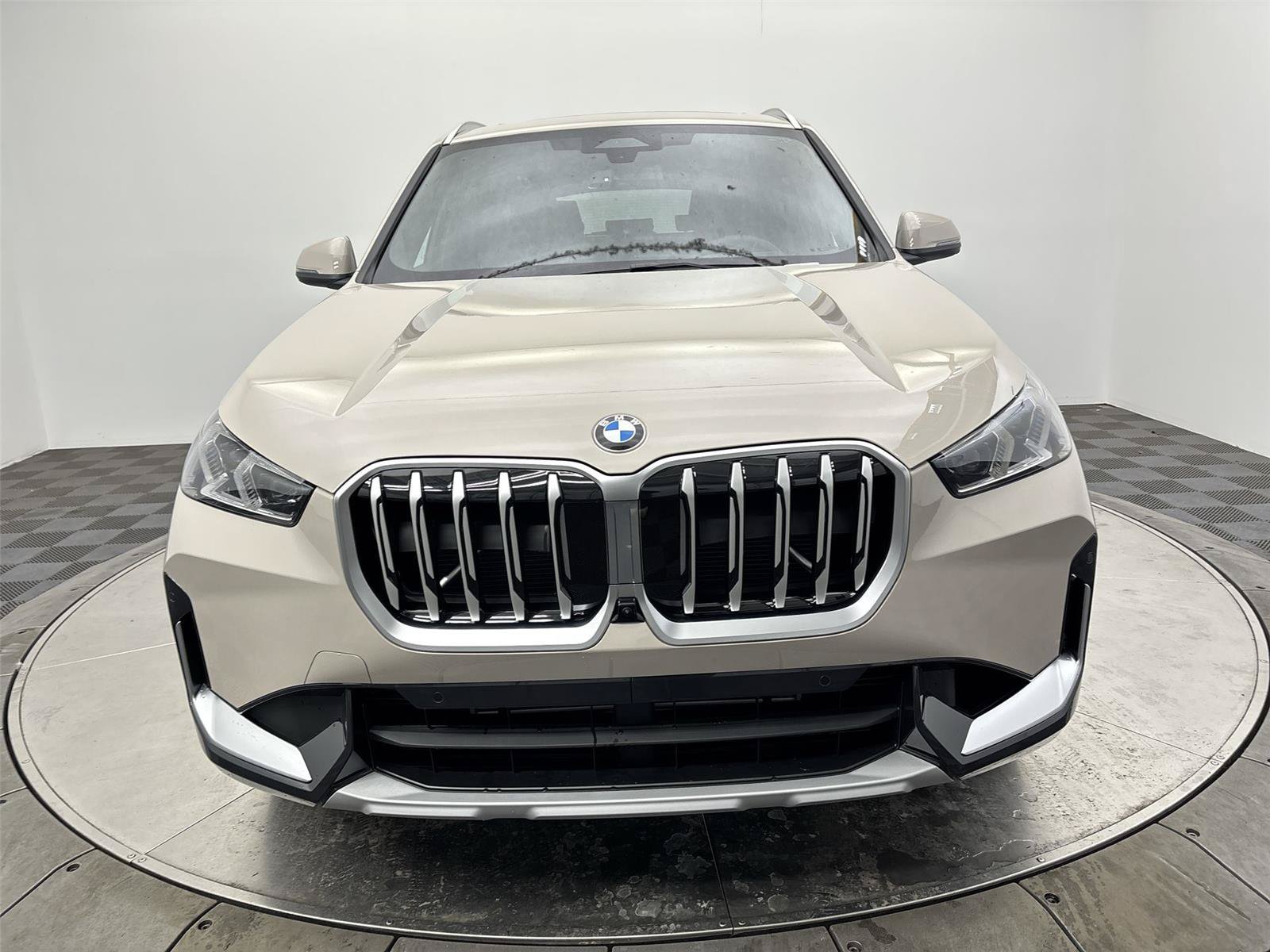 Used 2026 BMW X1 xDrive28i w/ Technology Package AWD/4WD image 14