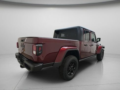 Used 2021 Jeep Gladiator Sport AWD/4WD image 6