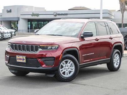 New 2025 Jeep Grand Cherokee Laredo