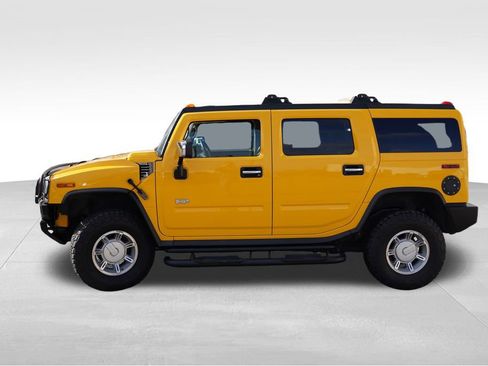 Used 2004 HUMMER H2 w/ Preferred Equipment Group image 9