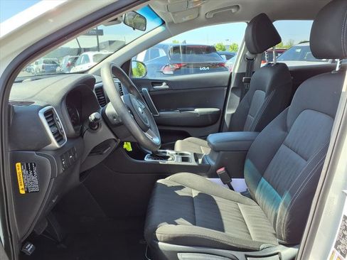 Used 2022 Kia Sportage LX AWD/4WD image 24