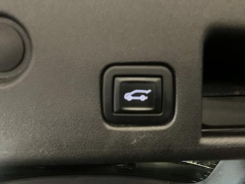 Used 2024 Chevrolet Equinox RS AWD/4WD image 16