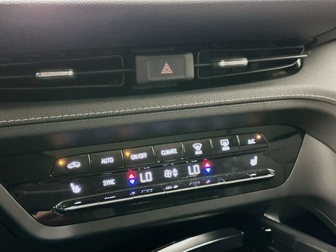 Used 2023 Buick Envision Preferred FWD image 33