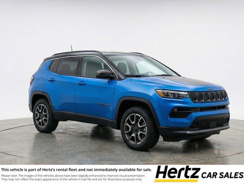 Used 2025 Jeep Compass Trailhawk AWD/4WD image 1