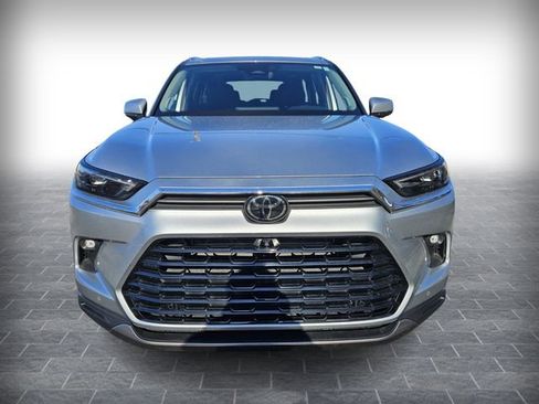 Used 2024 Toyota Grand Highlander Limited image 2