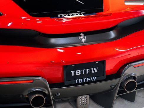 Used 2020 Ferrari 488 Pista Coupe image 36