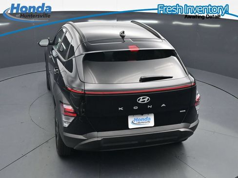 Used 2025 Hyundai Kona SEL AWD/4WD image 23