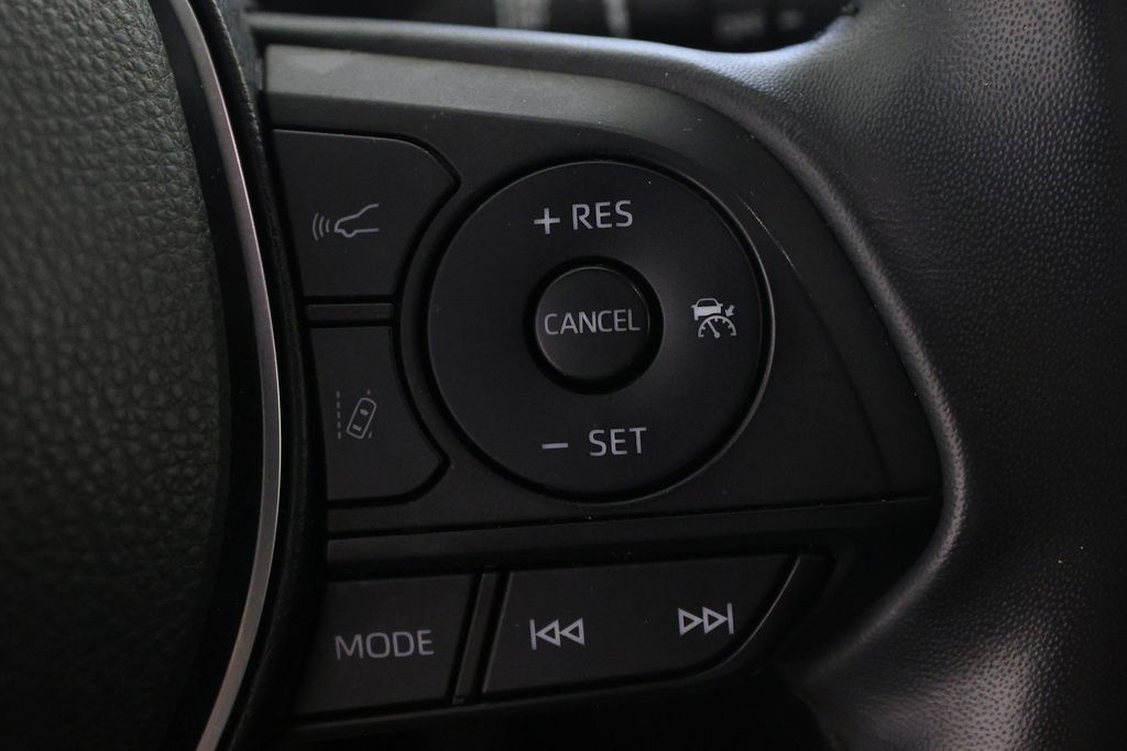 Used 2022 Toyota RAV4 SE AWD/4WD image 22
