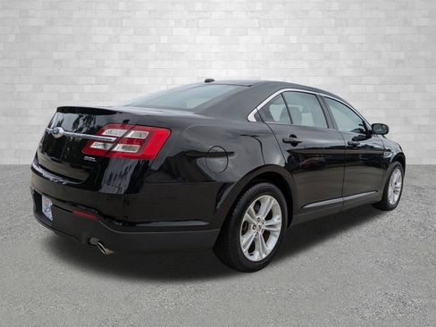 Used 2018 Ford Taurus SEL w/ Equipment Group 201A image 2