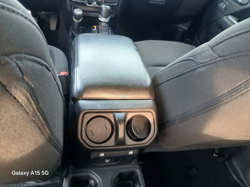 Used 2020 Jeep Gladiator Overland AWD/4WD image 27