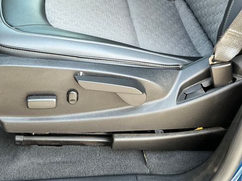 Used 2019 Chevrolet Colorado Z71 AWD/4WD image 16
