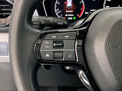 Used 2024 Honda Pilot Touring image 21