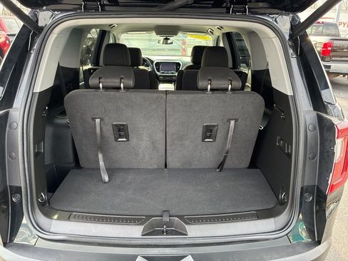 Used 2023 GMC Acadia SLE w/ Driver Convenience Package image 24