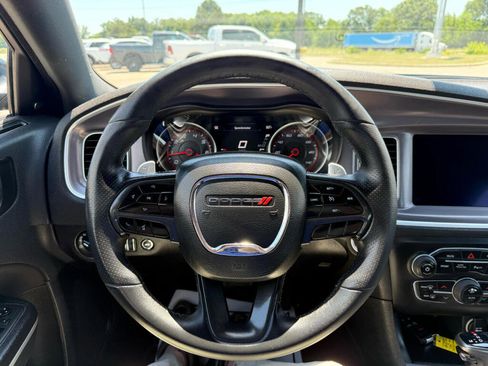 Used 2019 Dodge Charger SXT image 15
