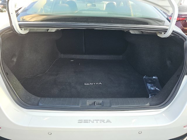Used 2024 Nissan Sentra SR FWD image 14