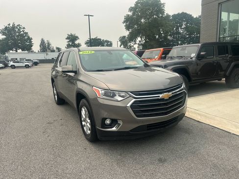 Used 2018 Chevrolet Traverse LT FWD image 4