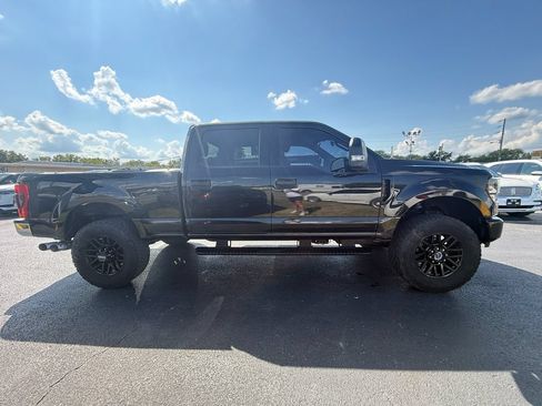 Used 2020 Ford F250 XLT AWD/4WD image 2