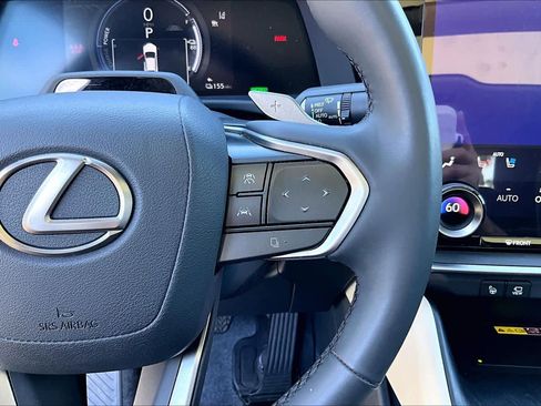 Used 2023 Lexus RZ 450e Premium image 23