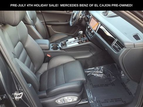 Used 2026 Porsche Macan AWD/4WD image 18