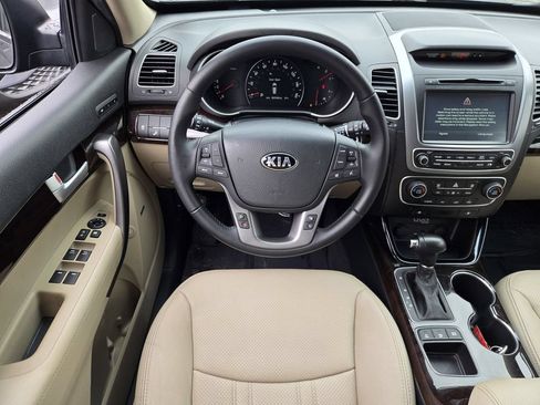 Used 2015 Kia Sorento EX w/ EX V6 Touring Package FWD image 13