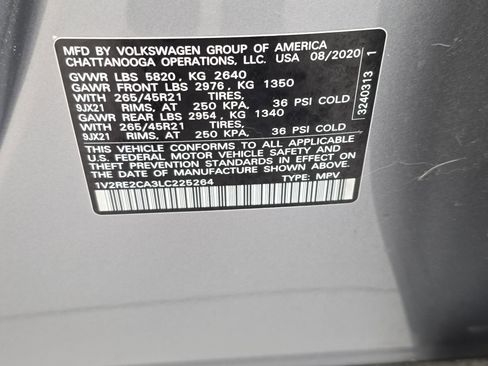 Used 2020 Volkswagen Atlas Cross Sport SEL R-Line image 35