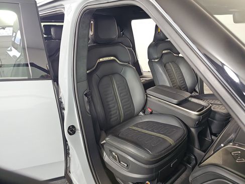 Used 2023 Rivian R1S Adventure image 24