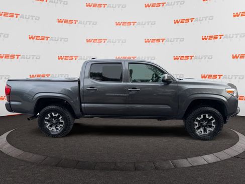 Used 2022 Toyota Tacoma SR AWD/4WD image 6