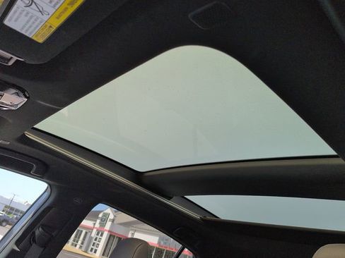 Certified 2023 Toyota Venza Limited image 14