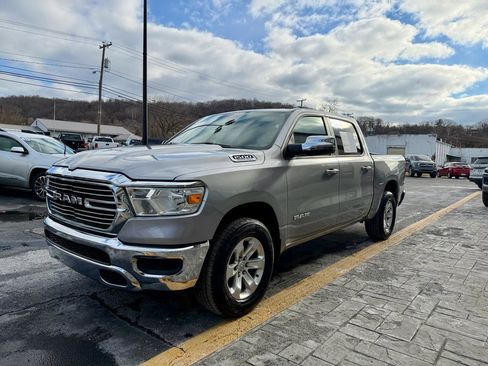 Used 2024 RAM 1500 Laramie AWD/4WD image 4
