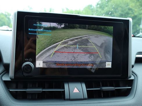 New 2025 Toyota RAV4 XLE image 27