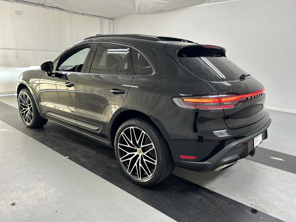Certified 2026 Porsche Macan AWD/4WD image 7