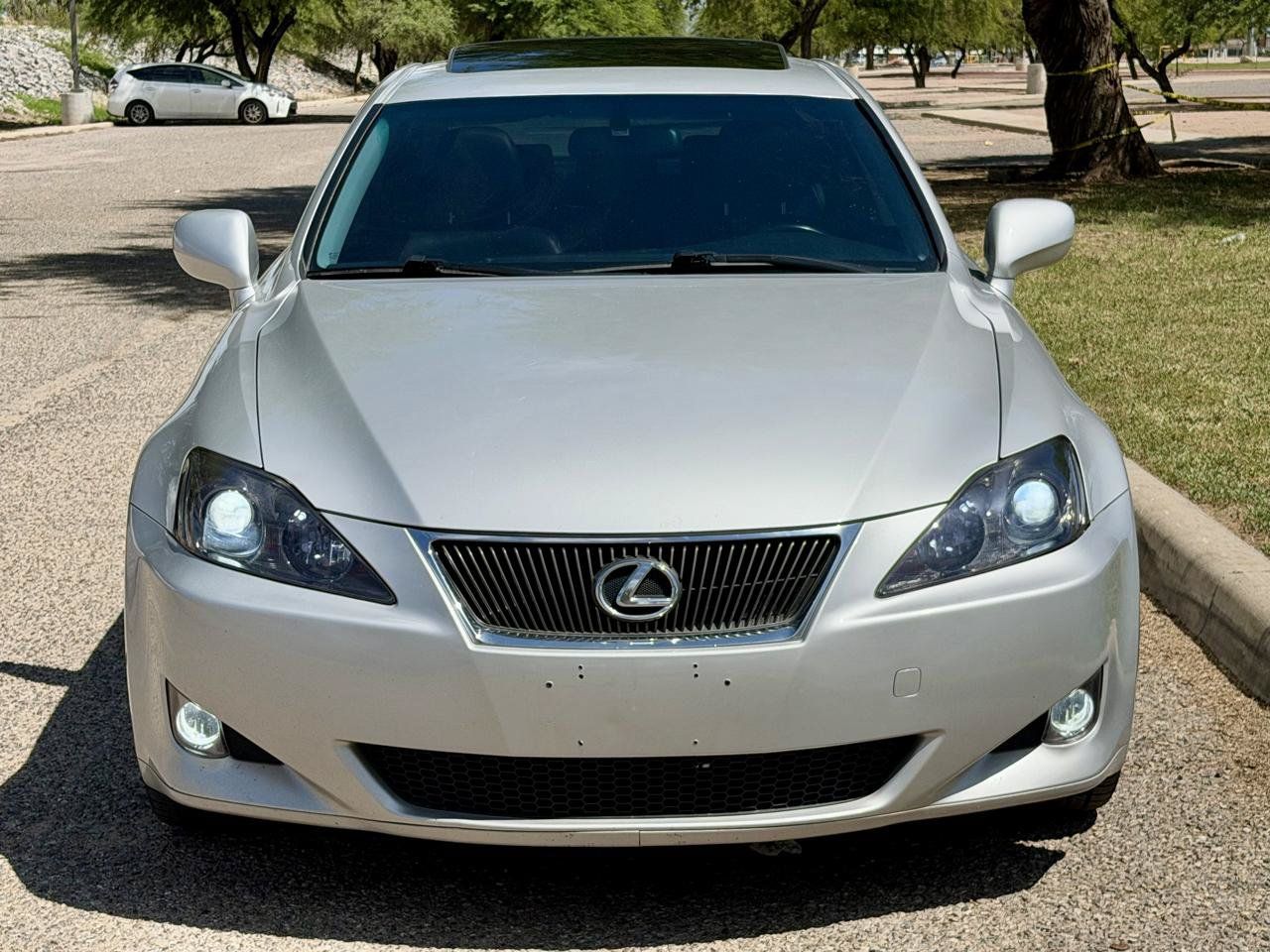 Used 2007 Lexus IS 350 RWD image 8