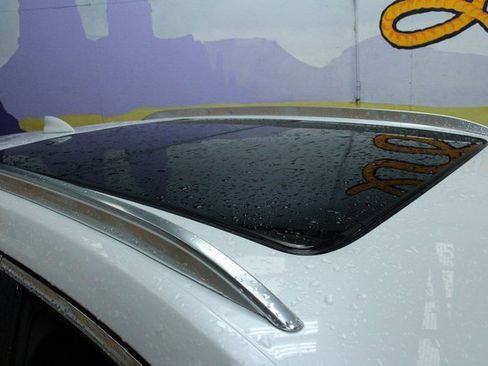 Used 2023 Cadillac XT4 Premium Luxury image 5