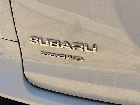 Used 2022 Subaru Ascent Limited AWD/4WD image 8