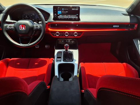 Used 2025 Honda Civic Type R image 9